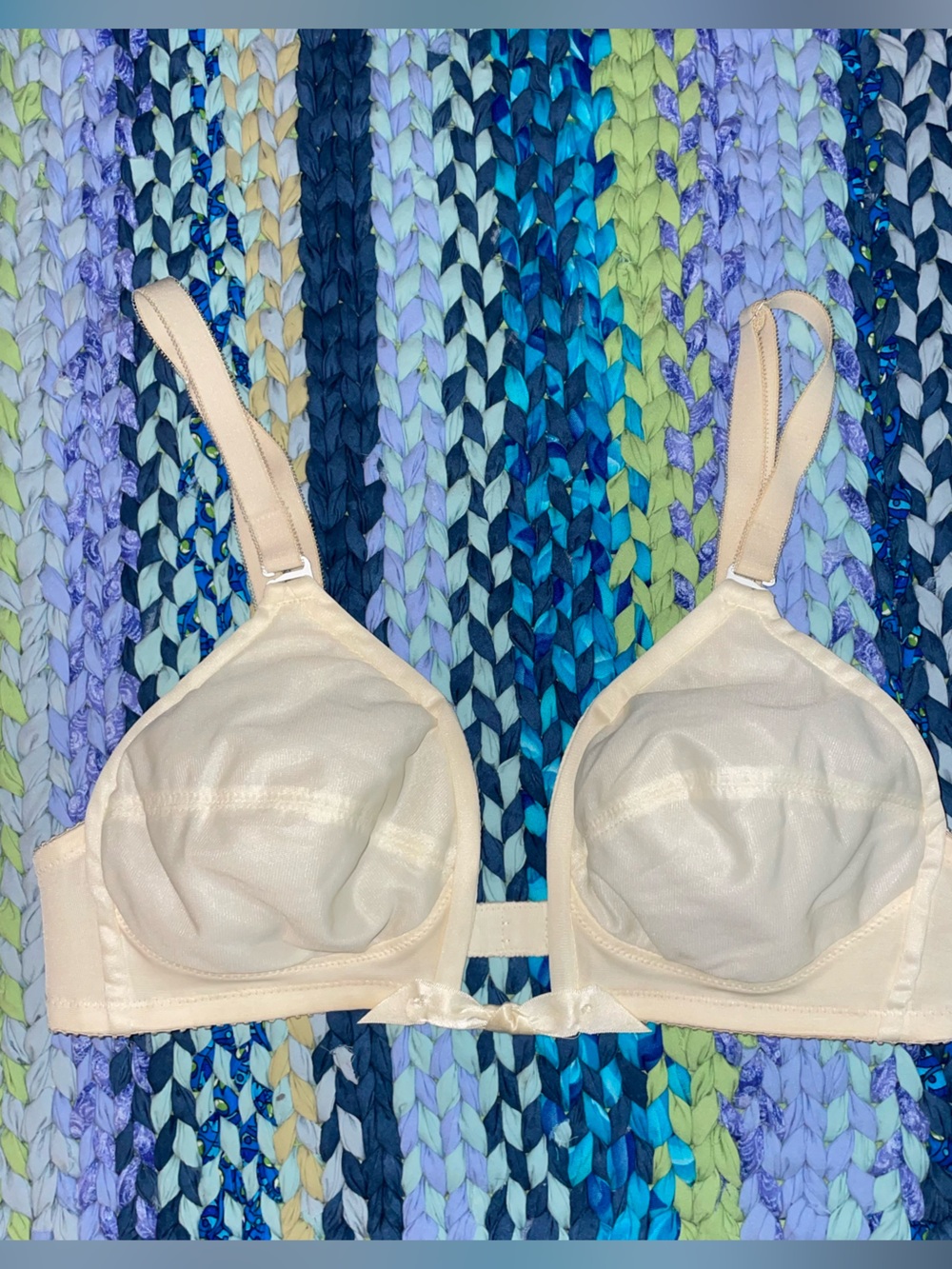 Vintage Sears  Bra 34B Ecru Softly Padded Plunge 70’s ~ Lovely & Rare !